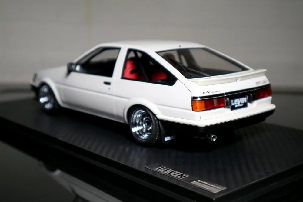 Toyota Corolla Levin White イグニッションモデル PREORDER* Ignition Model 1:18 Toyota Corolla Levin 3Dr (AE86