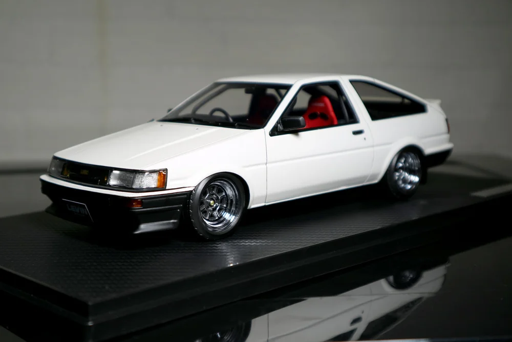 ミニカー ignition model Toyota Corolla Levin Ignition Model - 1/18 Toyota Corolla Levin White (AE86