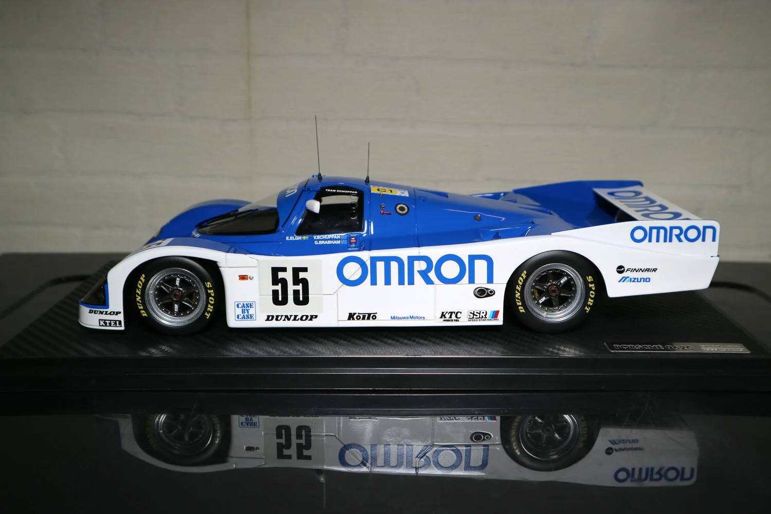 Classicsracer-OMRON-Porsche-962C-number-55-1989-Le-Mans-Ignition-Models-1.jpeg