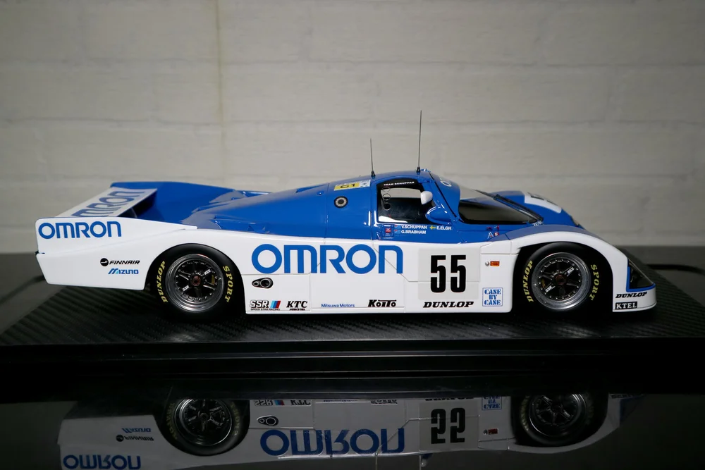 Ignition Model - 1/18 OMRON Porsche 962C #55 1989 Le Mans