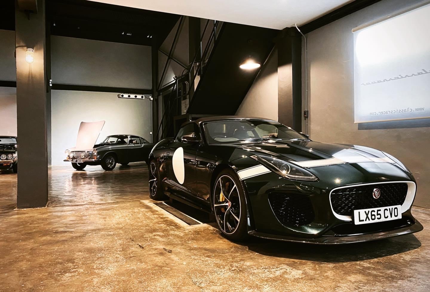 Classicsracer-showroom-2021-1.JPG