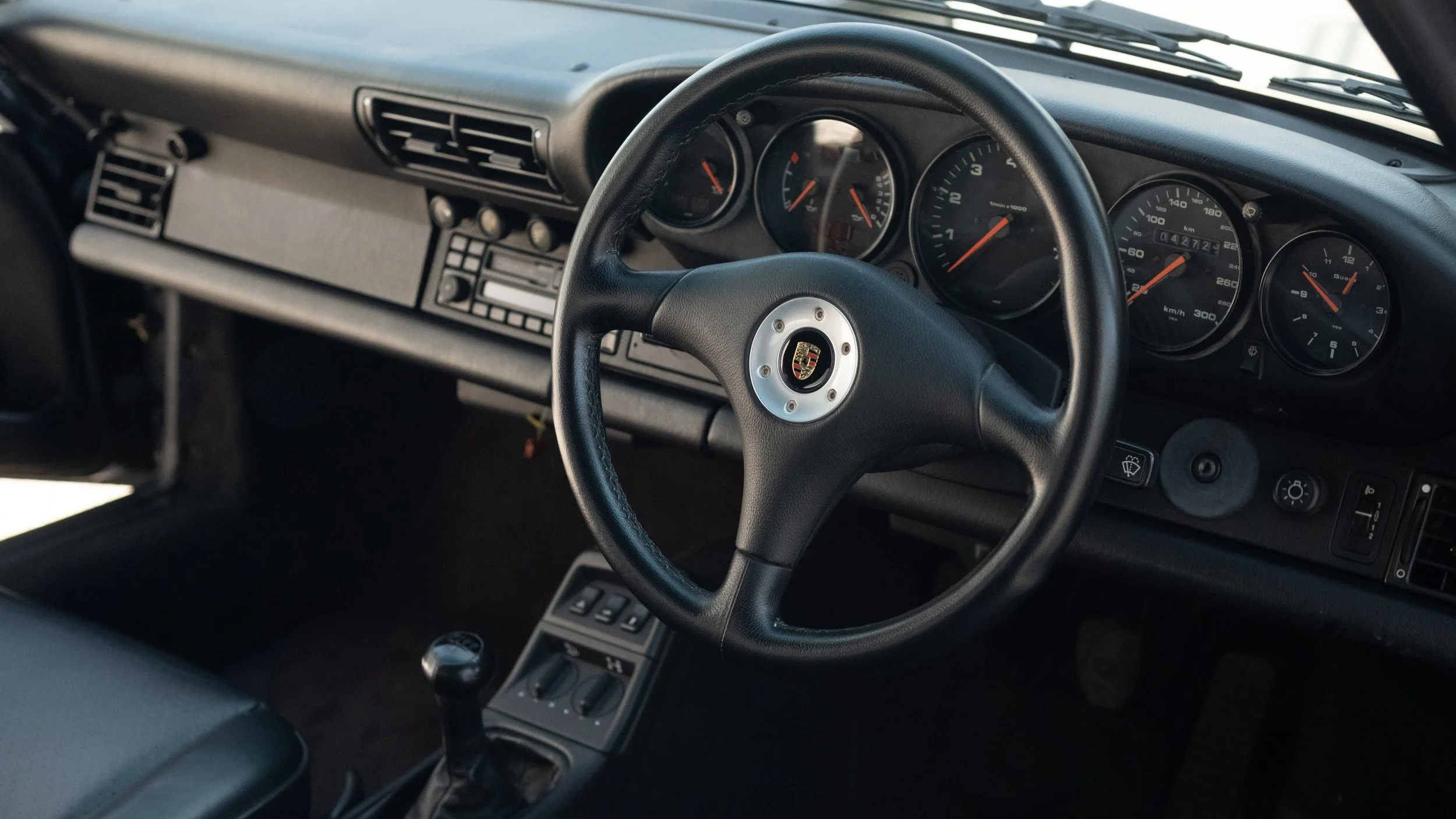 964 vert balck-08.jpg