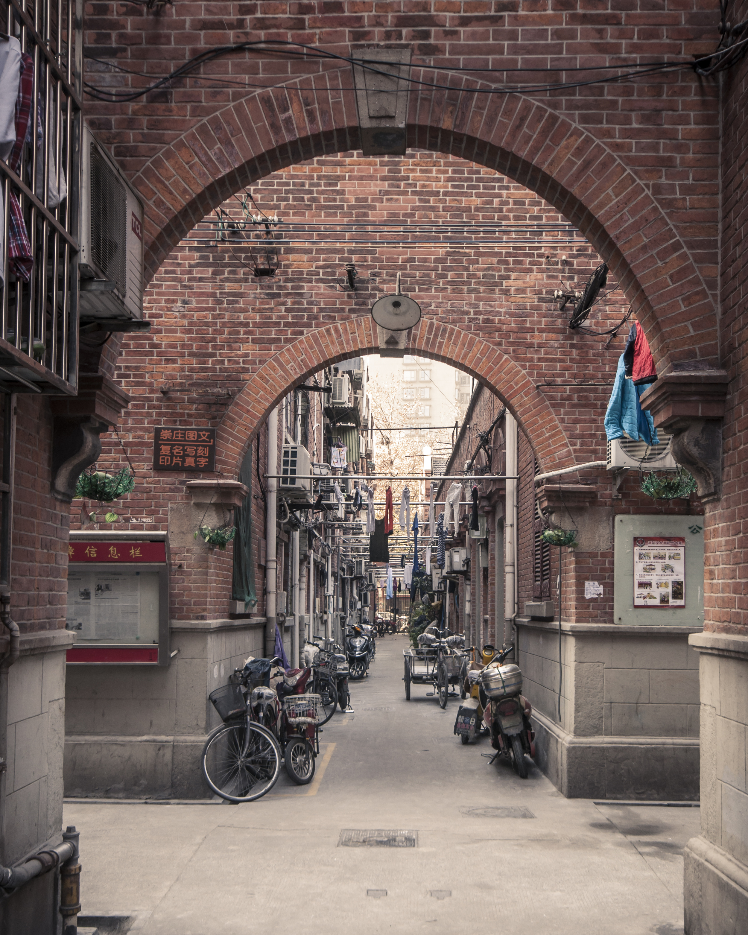 里弄 / Alley of Shanghai