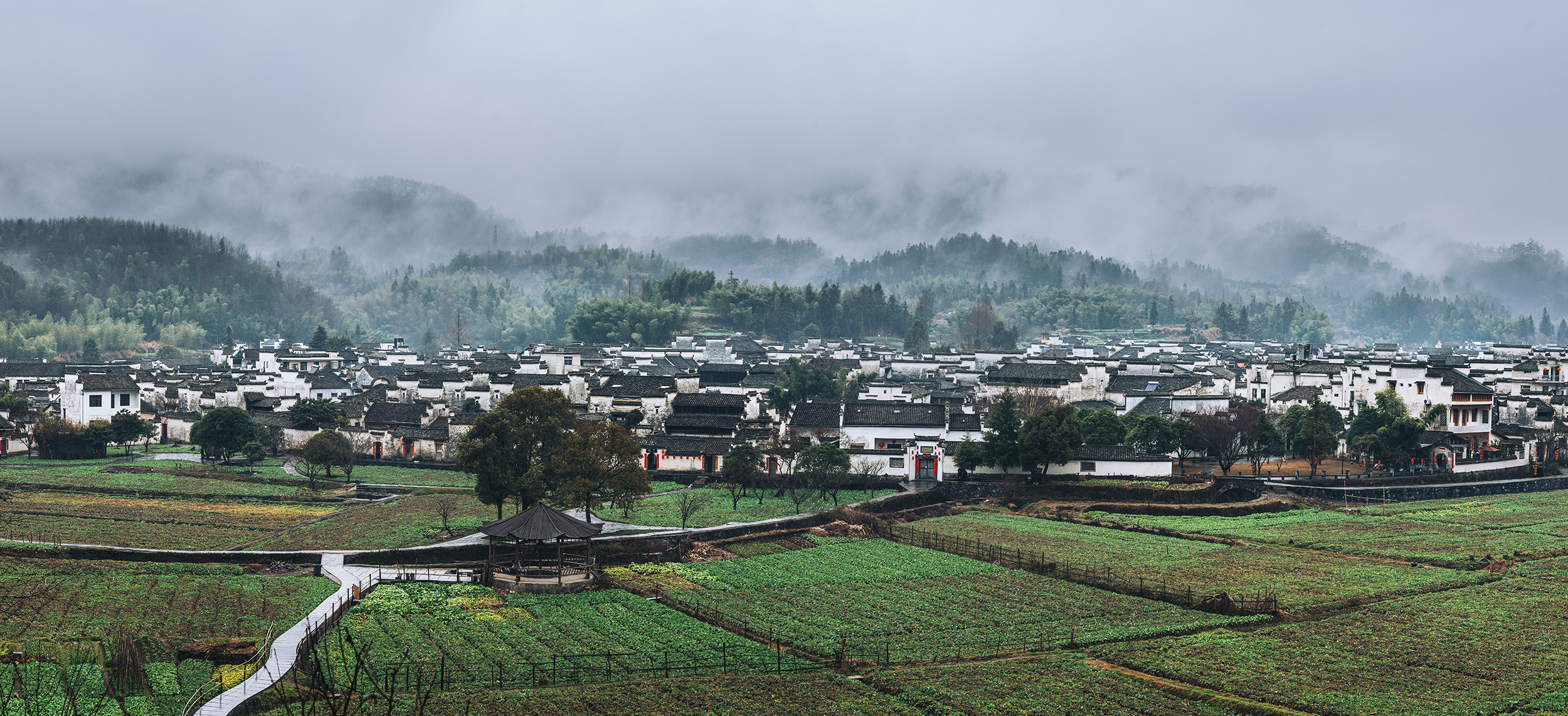 Xidi Village In Early Spring / 早春西递