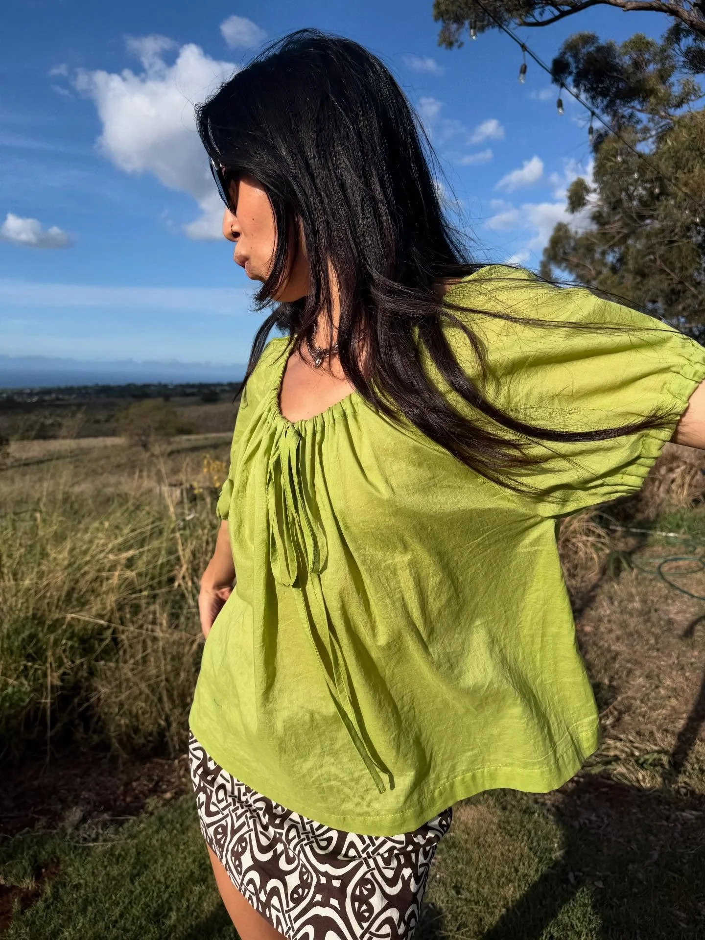 Our gal Jordan wears the Aurora in our new color- Moss 💚
Available to purchase at our pop-up this weekend.

Photos by @pineappleice and @desmondcentro