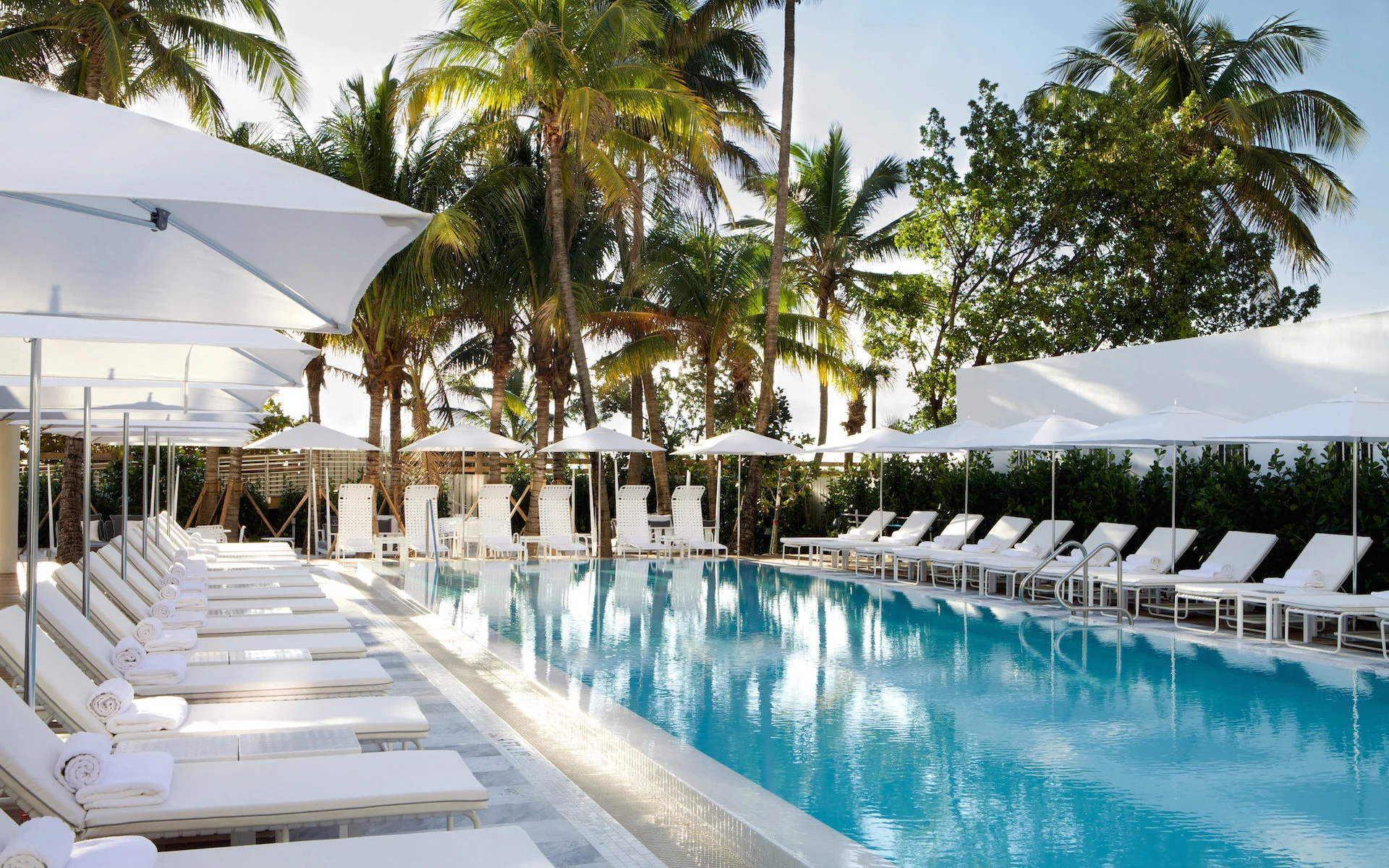 metropolitan_by_como-_miami_beach_-_pool_close_side_viewa.jpg