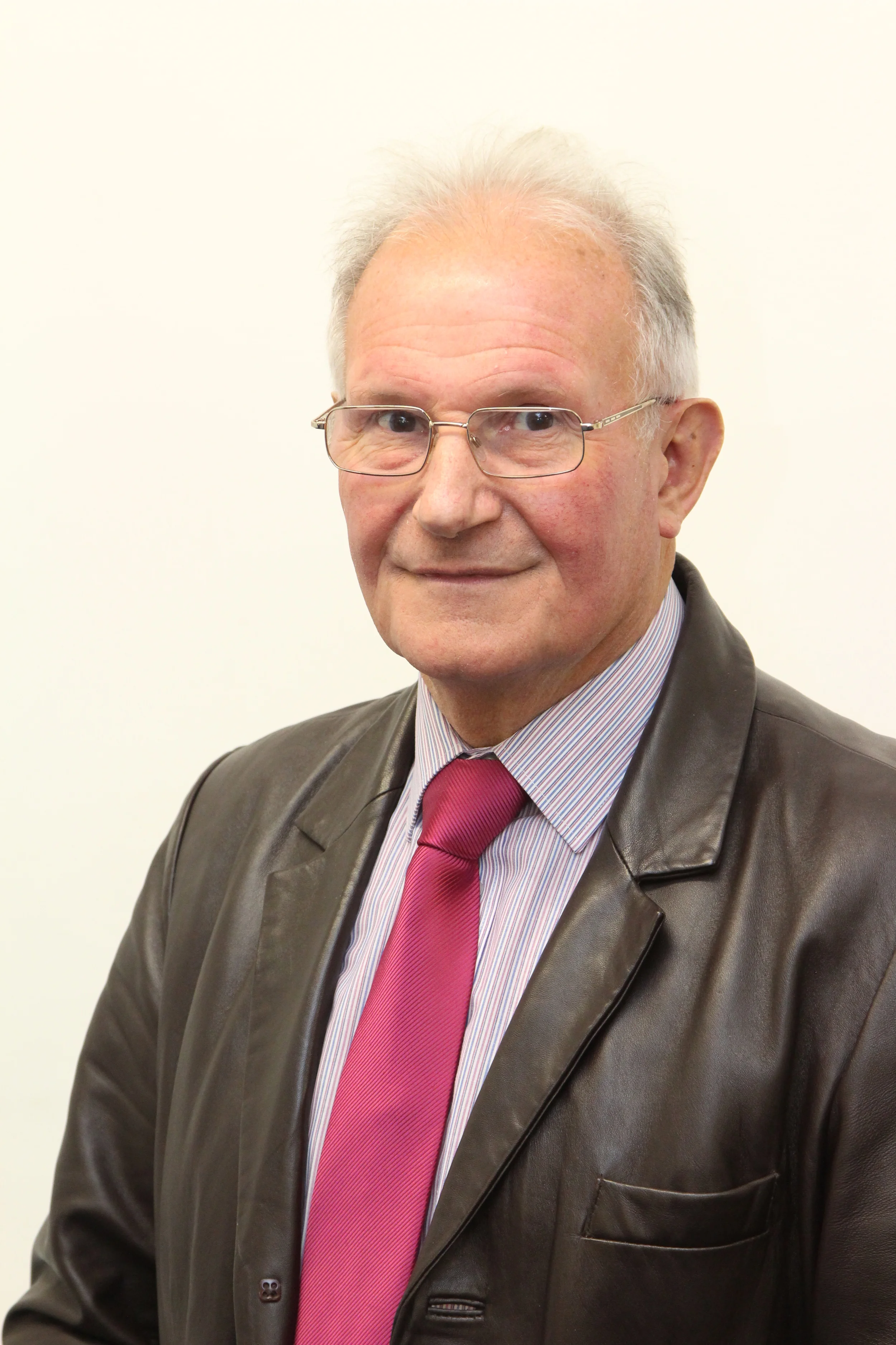 Roy Quinton Roy has been a Christian for 51 years. Roy and his wife Pat have been members of BCC for 12 years and are active members of the prayer ministry team. Roy loves the worship and preaching at BCC, and he particularly has a passion to pray for people and see all the promises that Jesus made in Luke 4 and Isaiah 61, being literally fulfilled in the lives of BCC members and visitors.