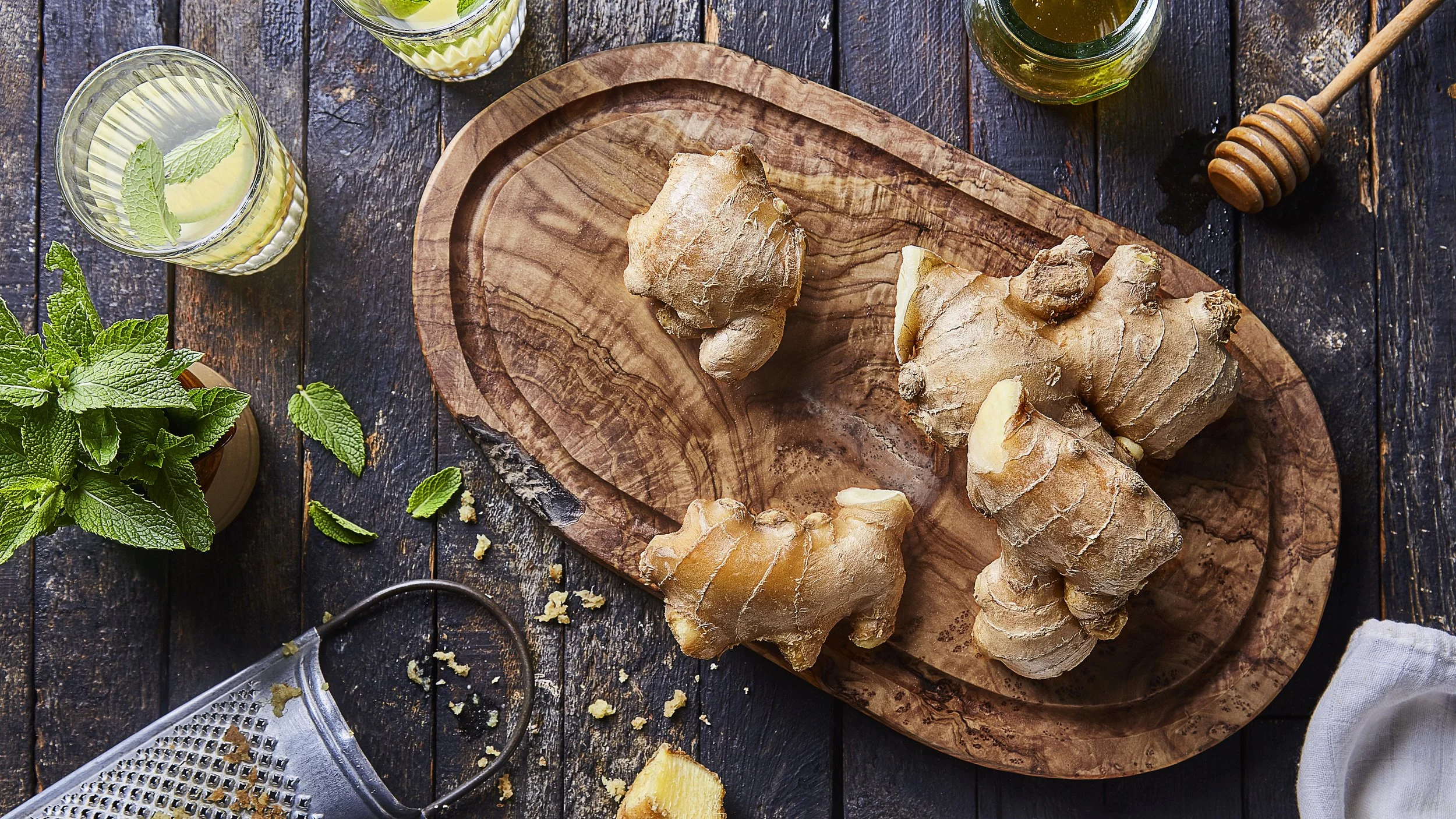 Use ginger in recipes, marinades, detox drinks and teas.