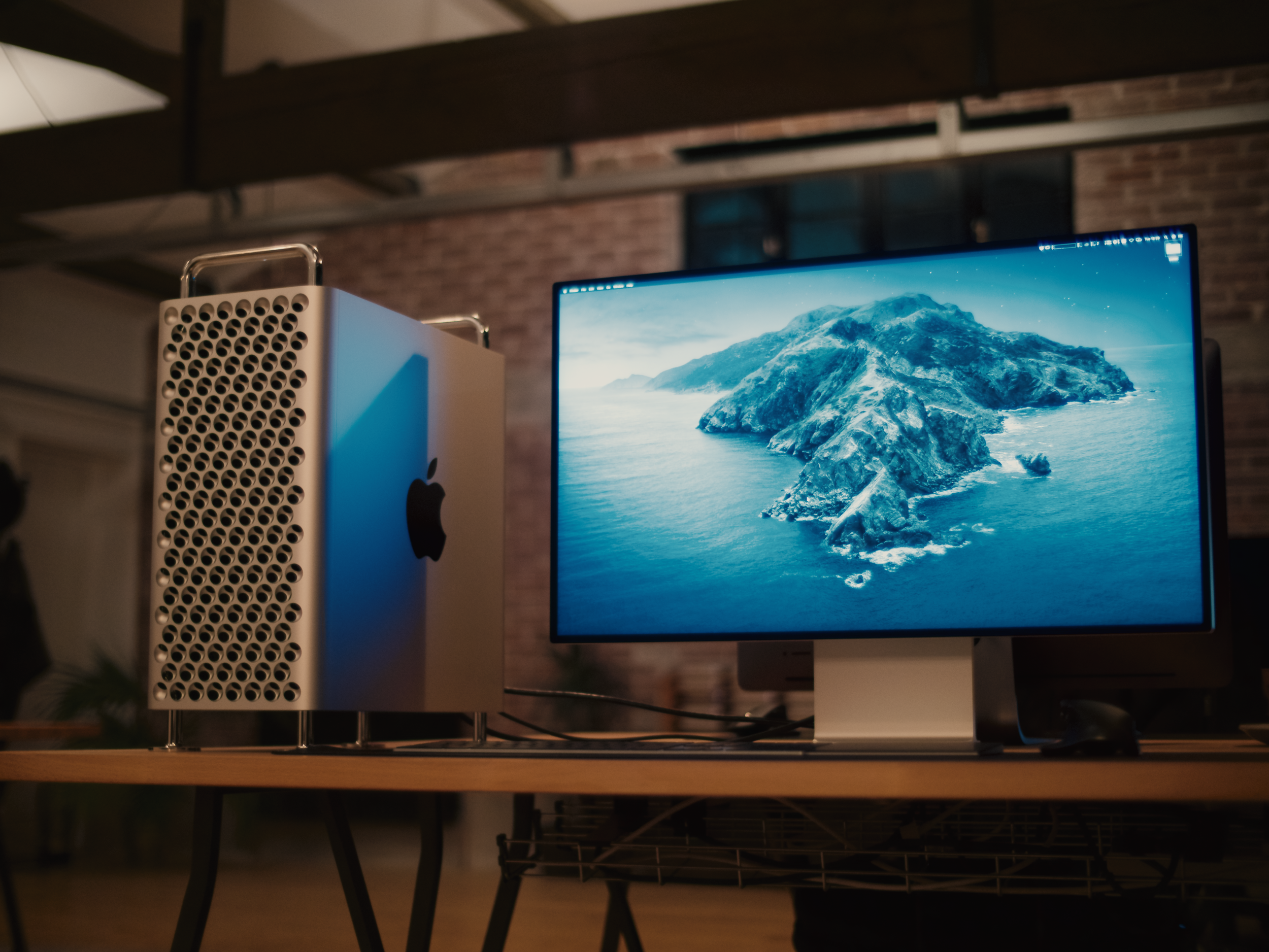 USING THE NEW MAC PRO AND PRO DISPLAY XDR — LUNAR ANIMATION | CG Animation  & Visual FX Services