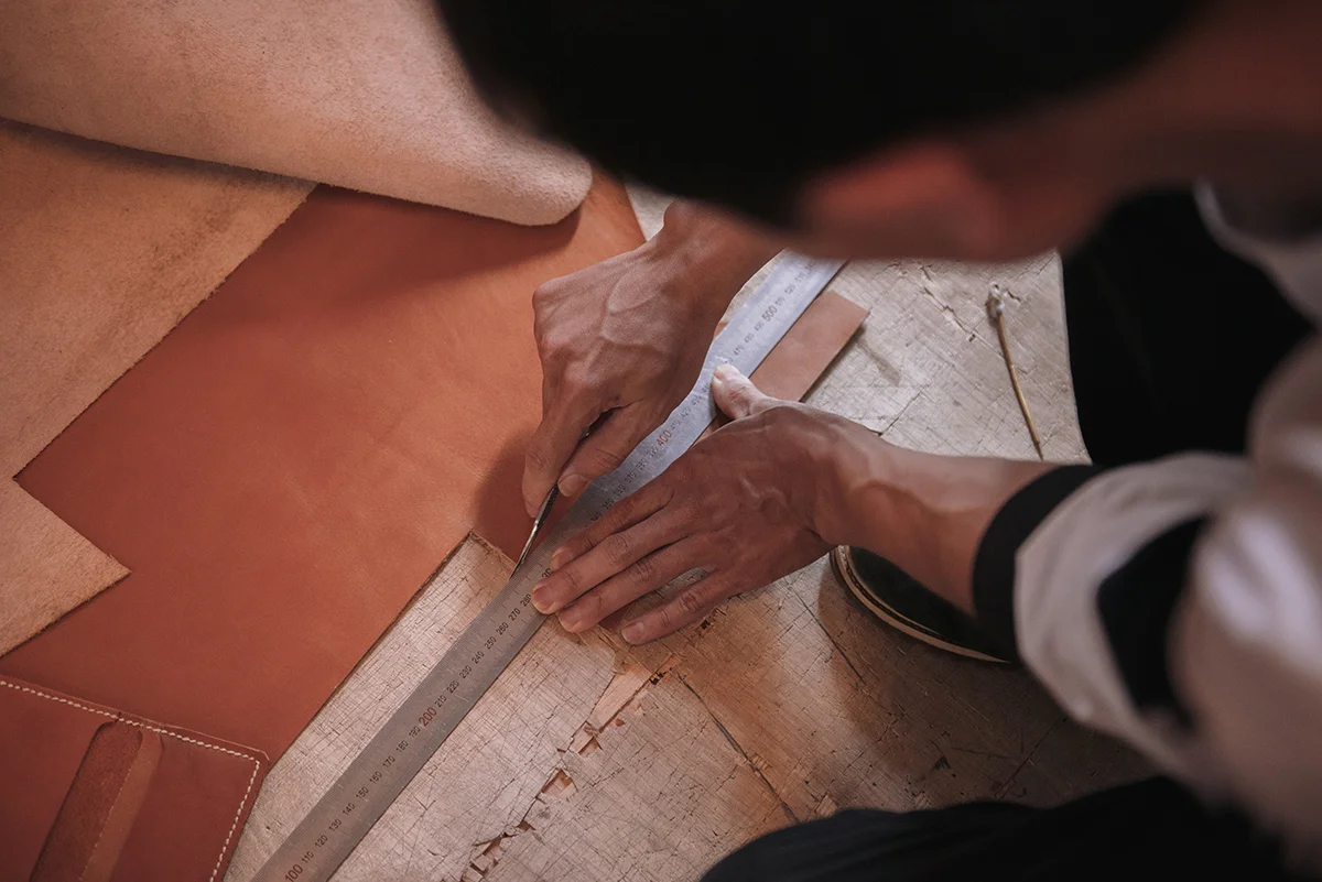 Vietnam_ArtisanAndFox_LeatherToteBag.jpg