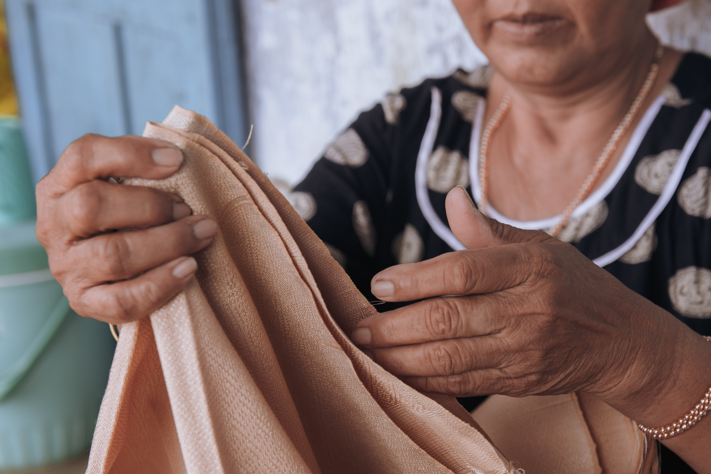 Image of an artisan, captured during our field trip to Vietnam.