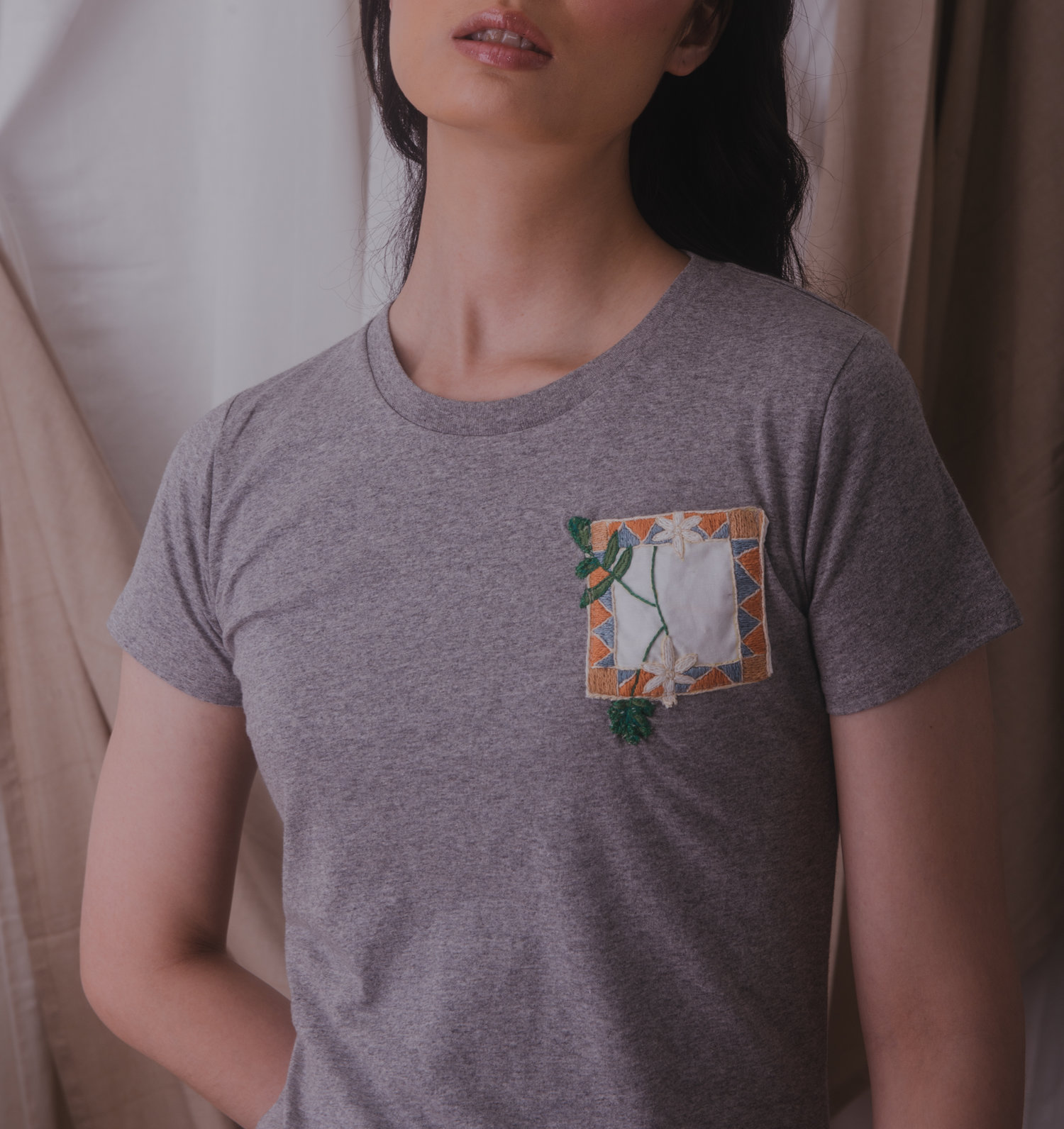 The ‘ Aleppene Jasmine’ Cotton Tee in Grey.