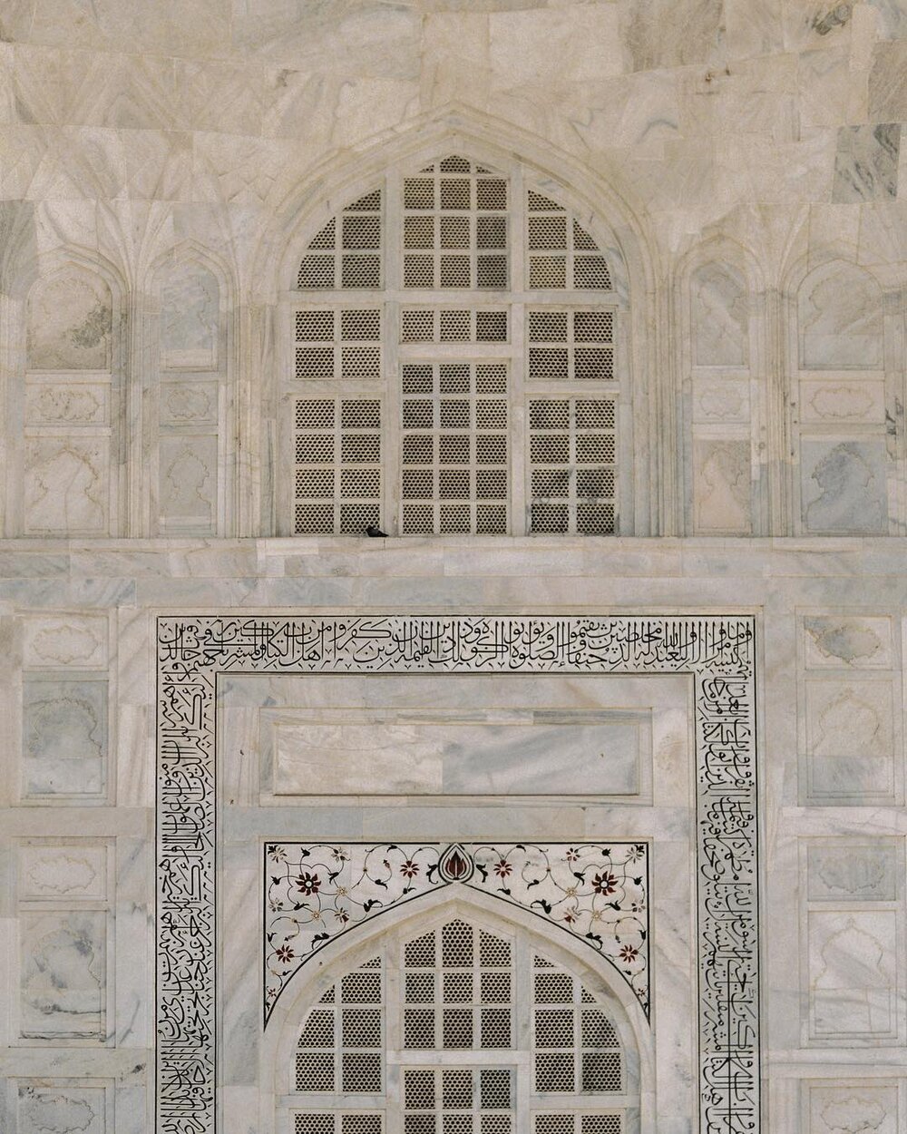 Close-up of the architectural details on the Taj Mahal. Photo: @inbedwith.me