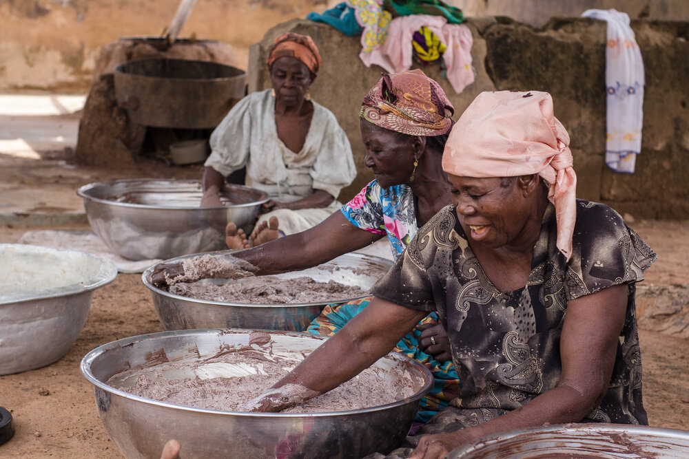 Women processing shea butter into soaps in Tamale, Ghana. Image:  Poapoa.