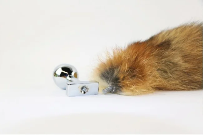 detachable tail plug