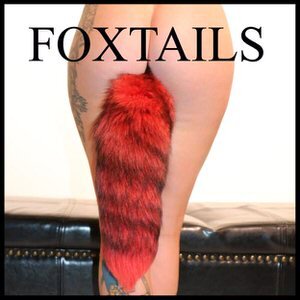 FOXTAIL+BUTTON_1.jpg