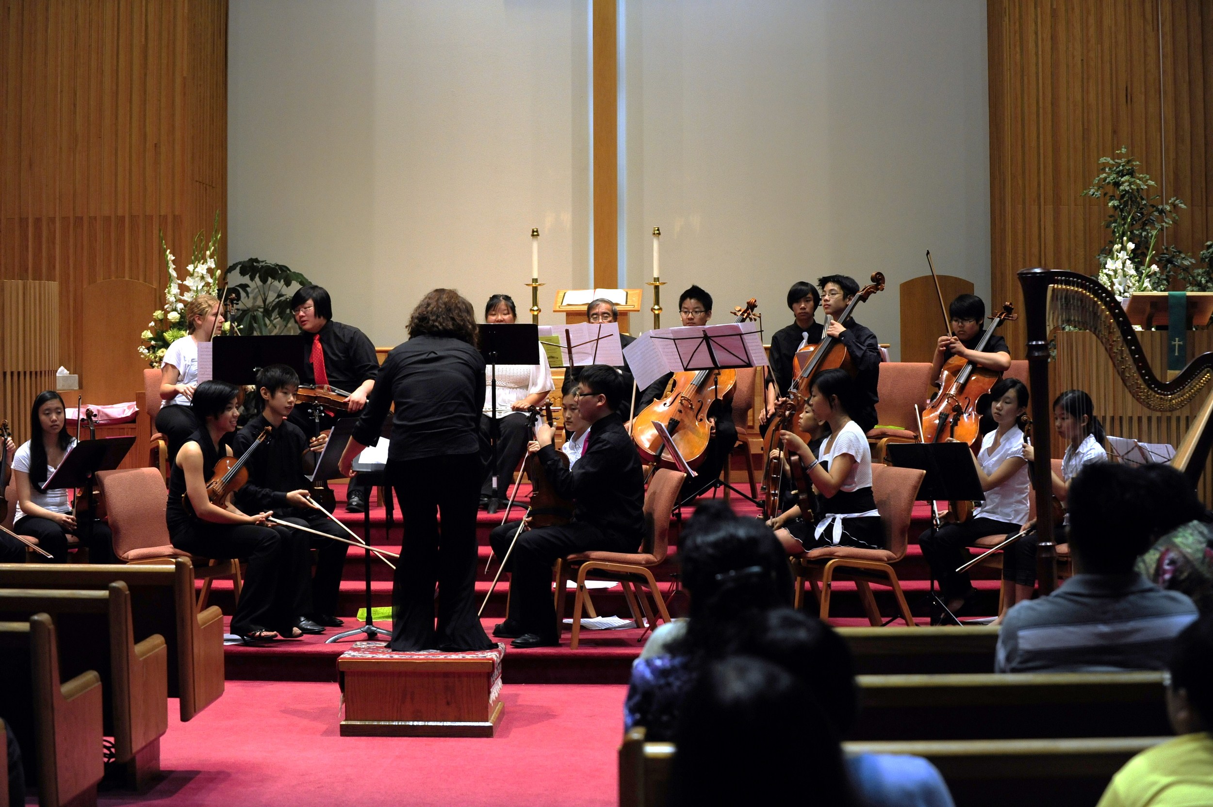 Dr. Mira Kang conducts Danse Macabre by Saint-Saens