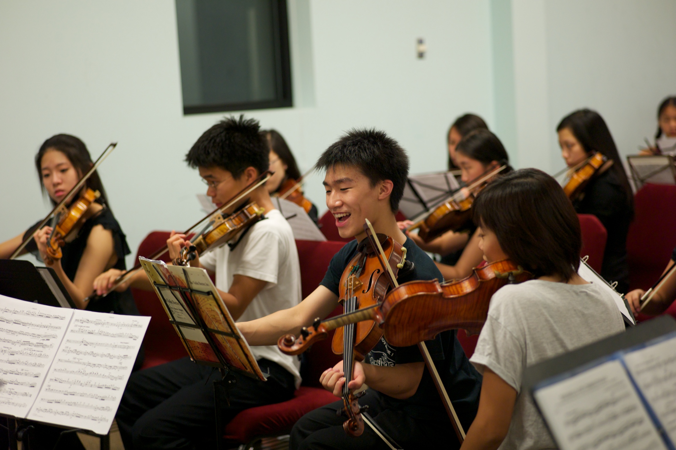 Why are Violin 2s so Happy.jpg