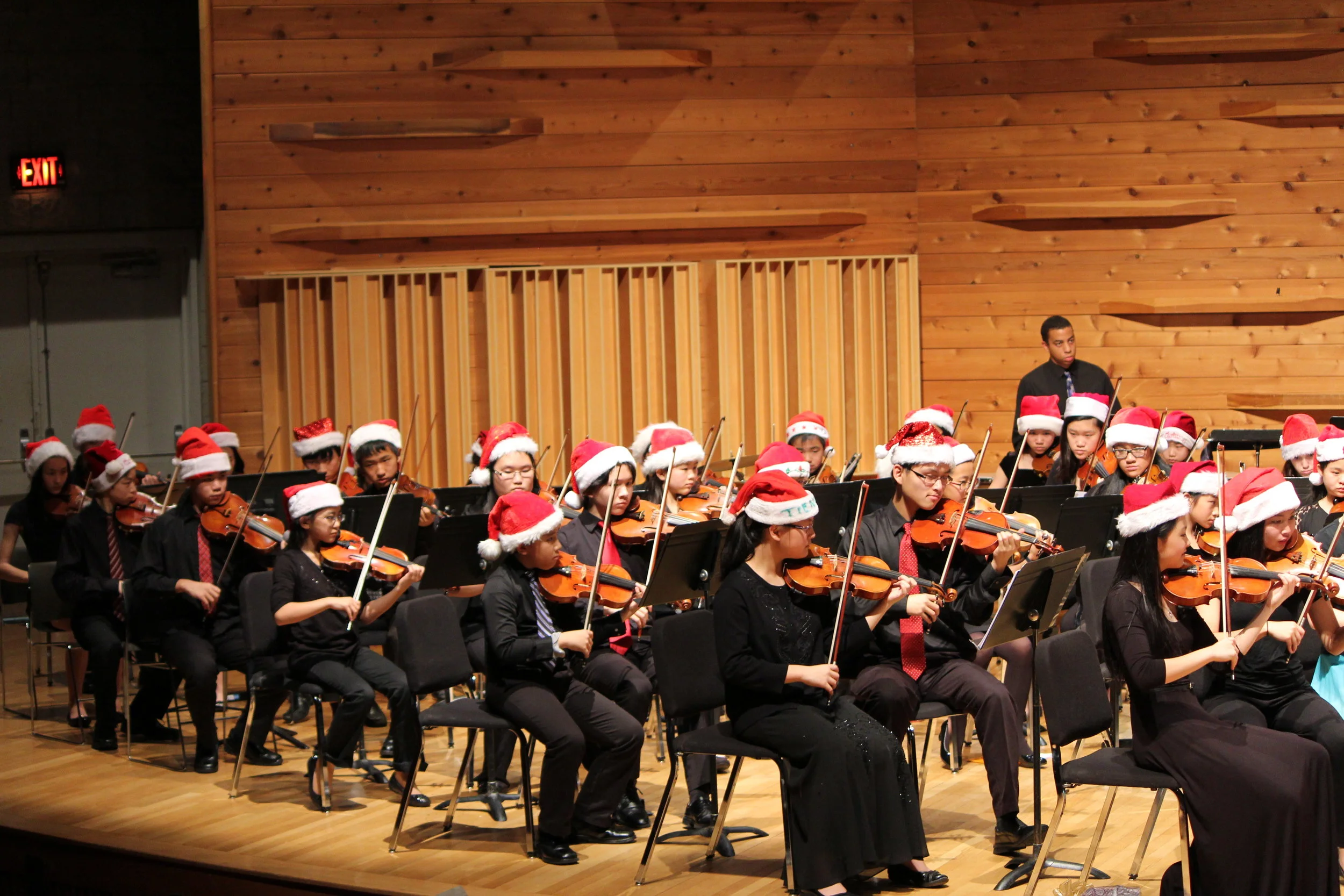 Violinists in the Christmas spirit