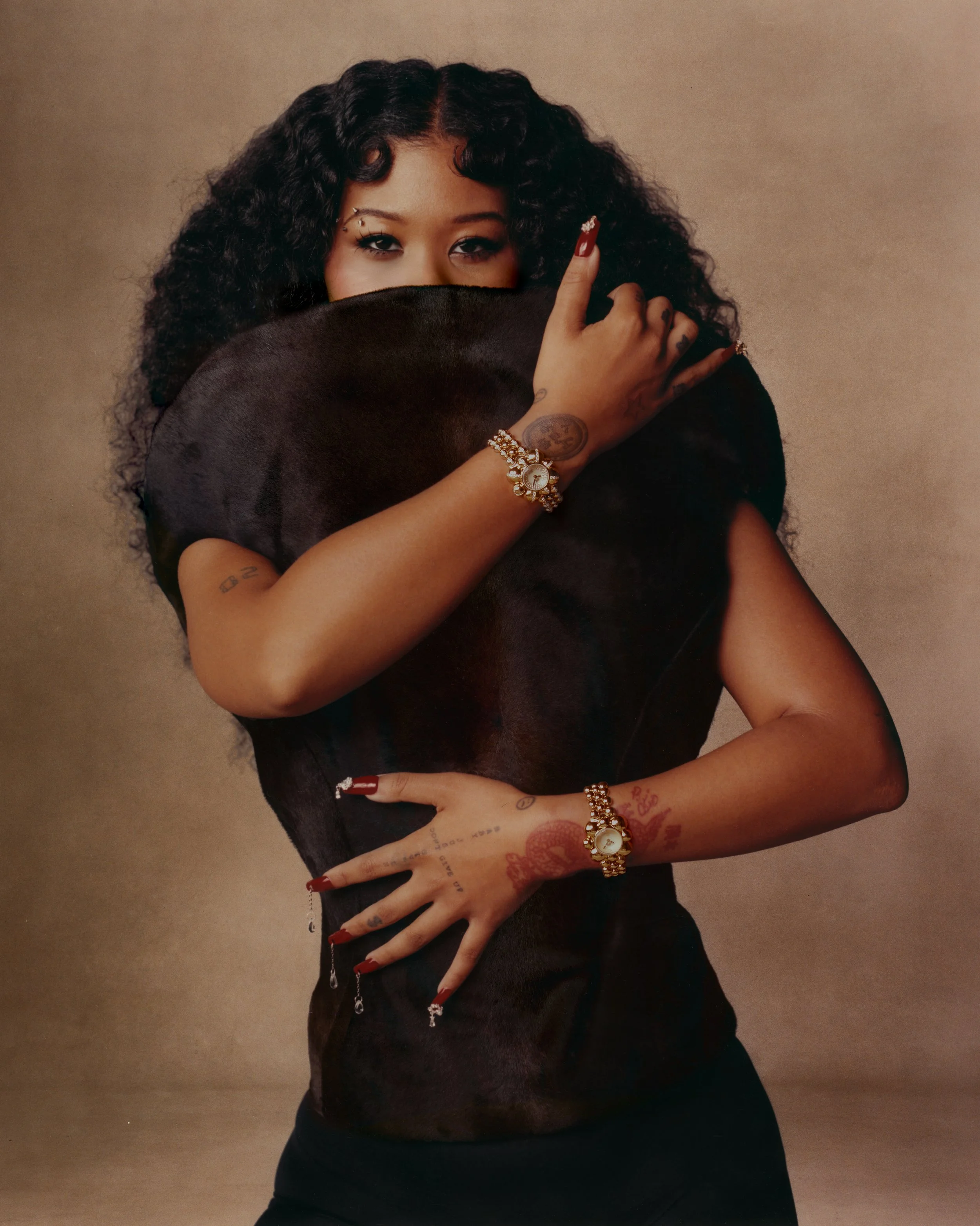 jbw-Atmosphere-J6406A-J6405A-Fall-2025-Suki-Lifestyle-1 (1).jpg