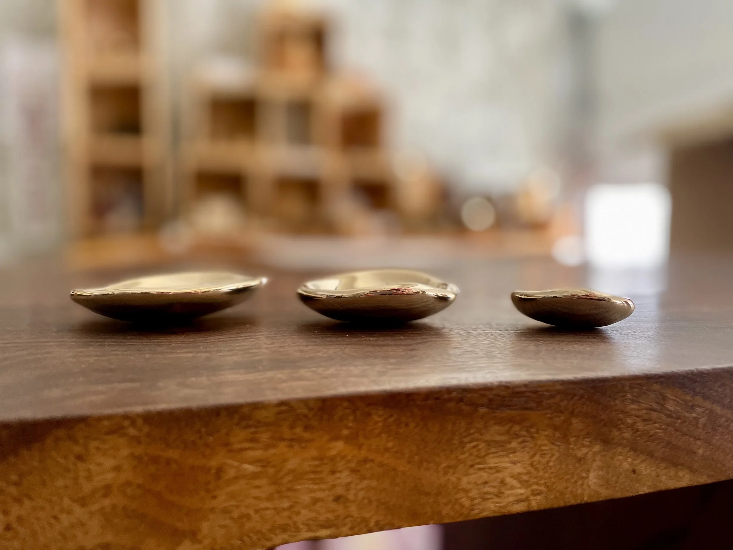 pearce_bronze_mini_pots_lois.jpg
