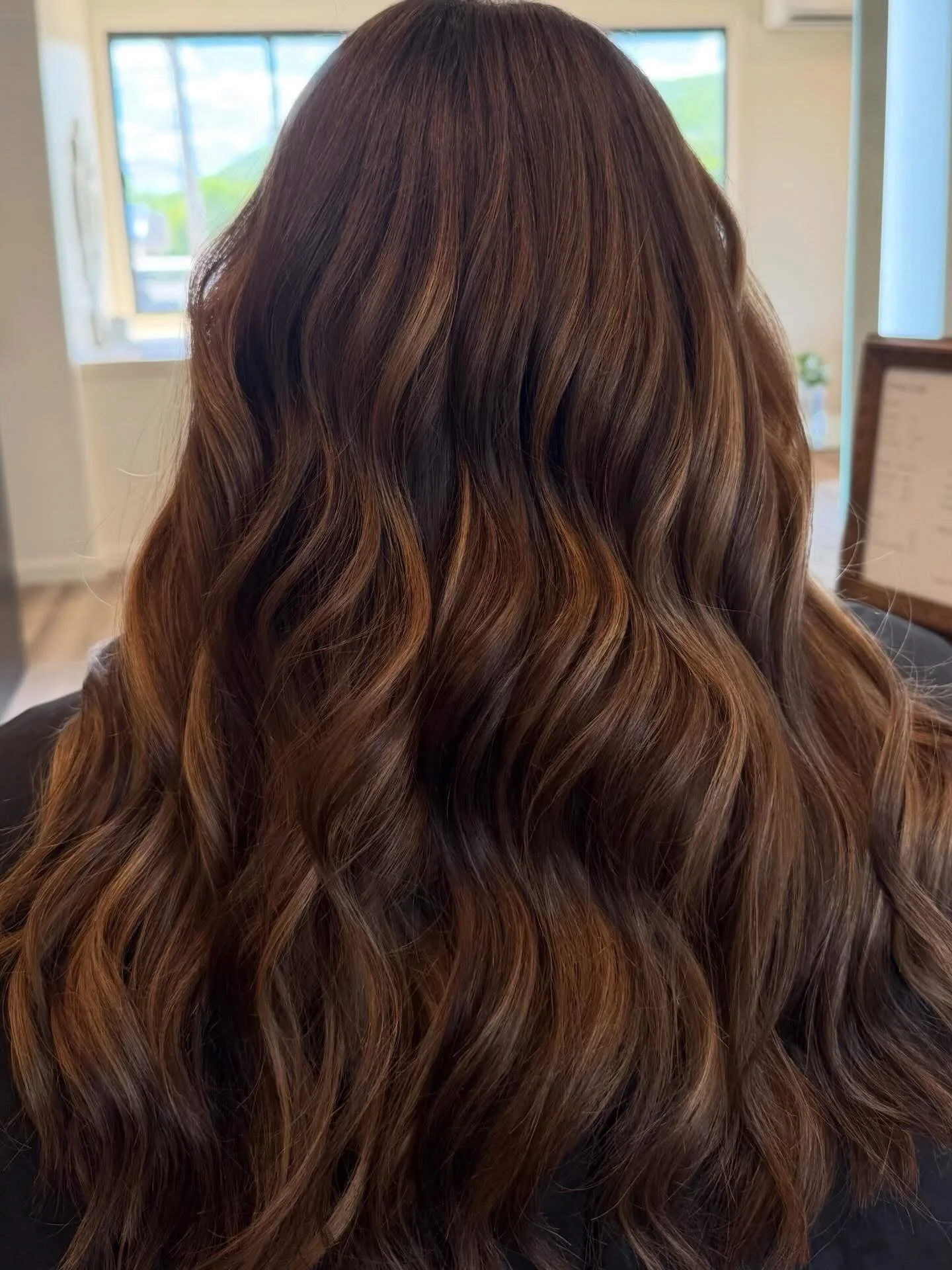 🤎 A stunning reverse balayage for a color refresh and lower maintenance for this mama-to-be by our @hairby_alexisstanton !!

Between giving the best pedicures downstairs she is busy doing gorgeous hair upstairs! You can book hair appointments with h