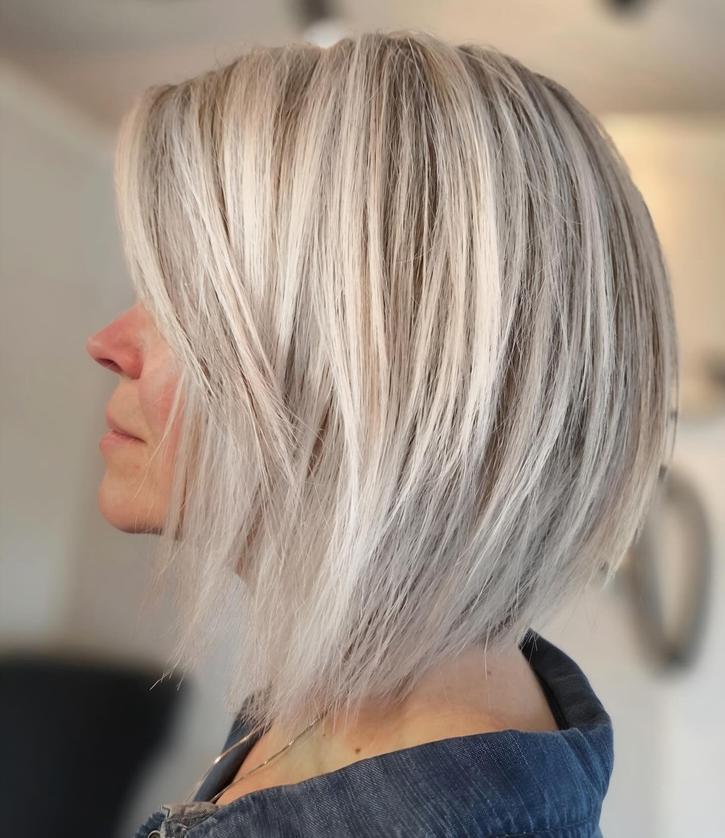A little love for some short hair since we never post it enough! 🤩 This one had everyone in the salon turning heads 🤍
An absolutely perfect bob by our Deborah! ✨👌🏻@fix.your.head.