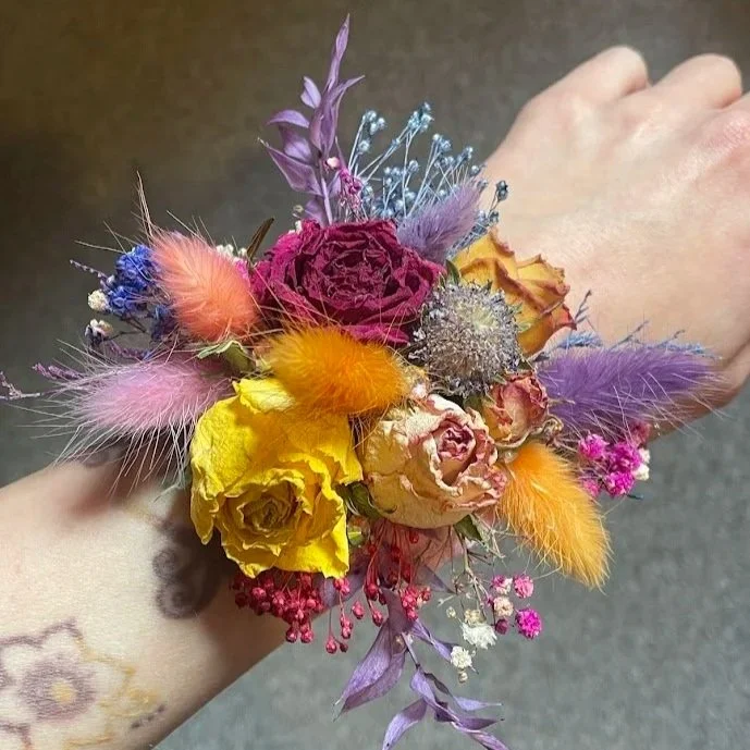 How to Make: A Dried Flower Corsage