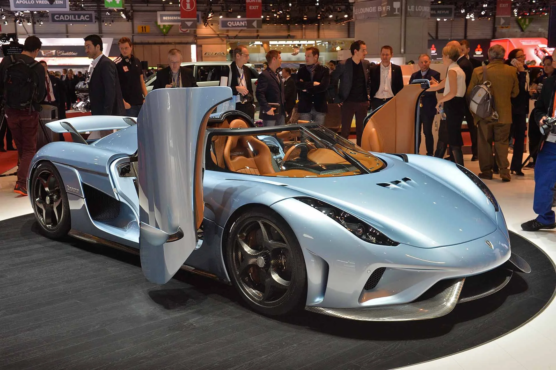 The Koenigsegg Regera: a technological marvel combining an electric motor and a mind-blowing internal combustion engine, with a single speed gearbox. 