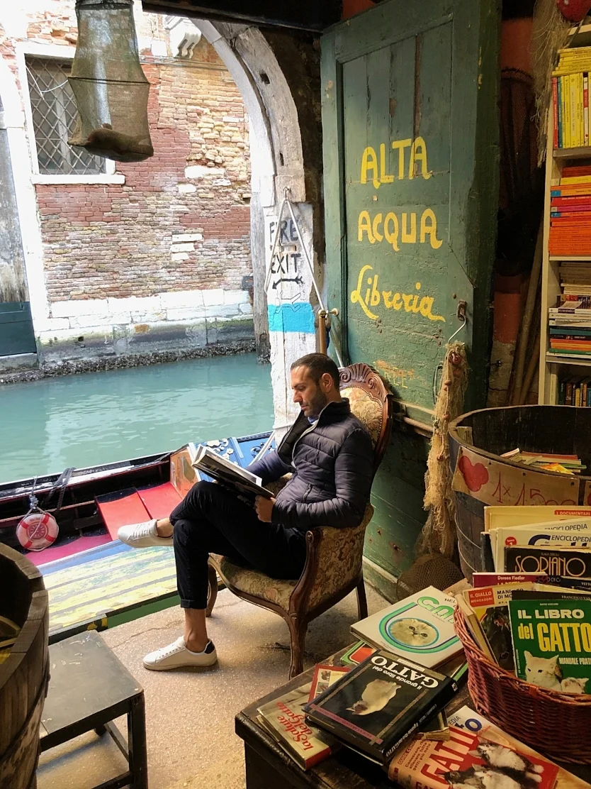 Stefano-Zulian-essere-superficiali .jpg