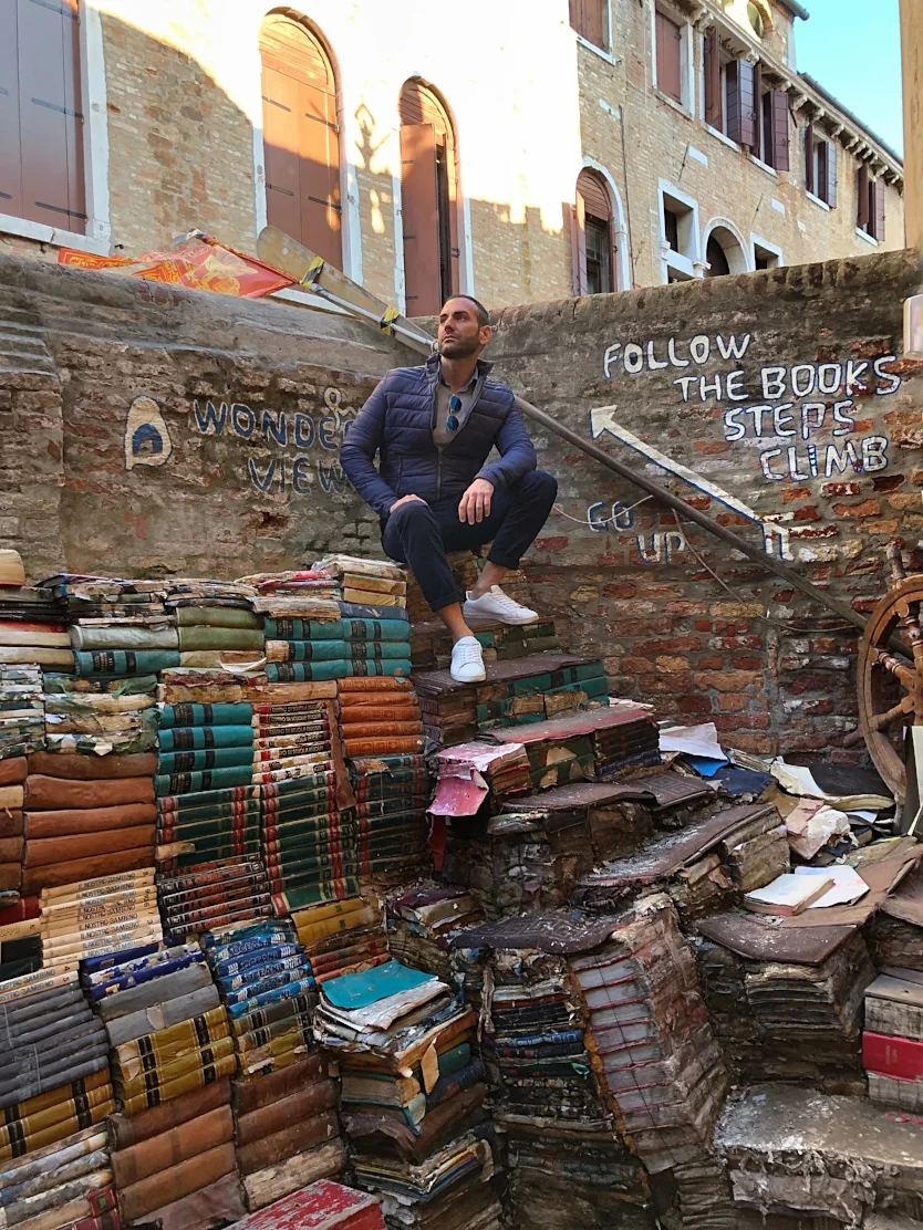 IL PESO DELLA LEGGEREZZA. LA CHIAMANO SUPERFICIALITÀ, IO LA CHIAMO AMORE PER SE STESSI