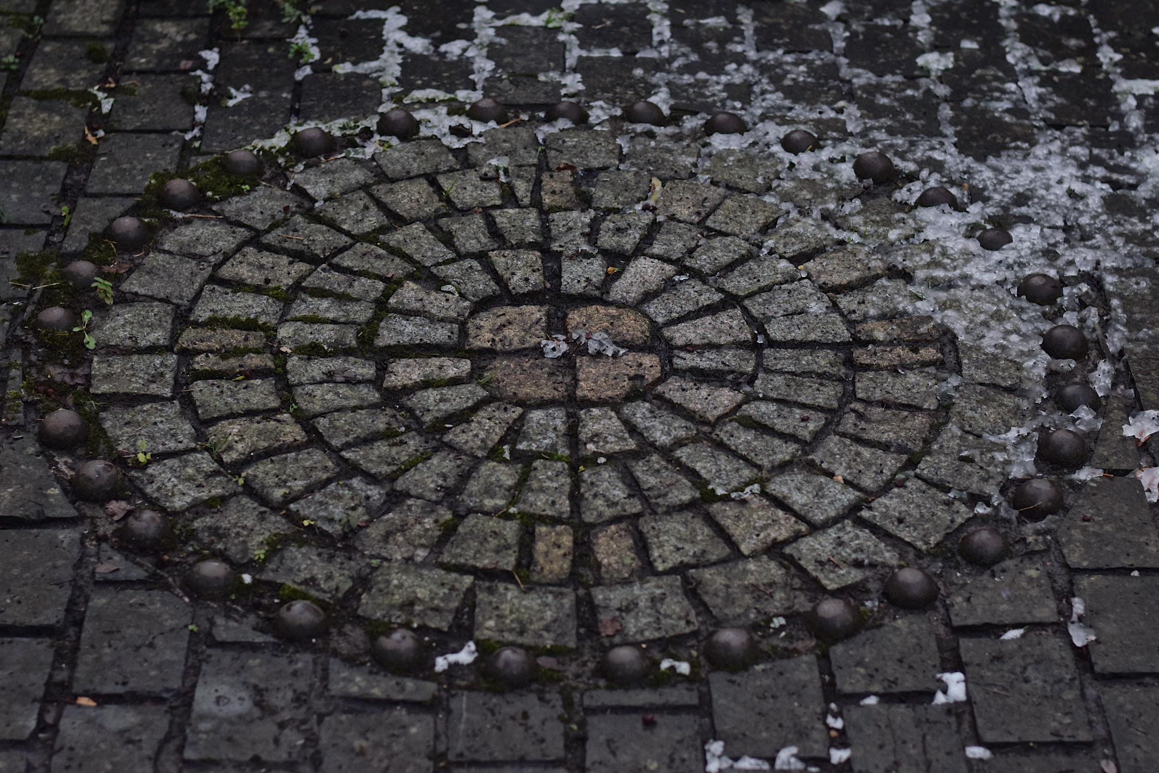 A circle with paving