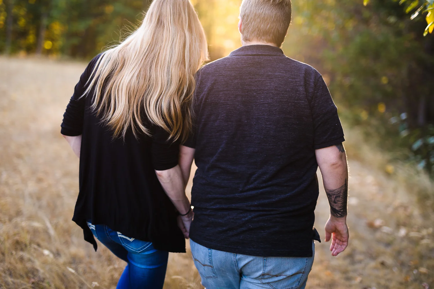 pnw-sunset-outdoor-engagement-02.jpg