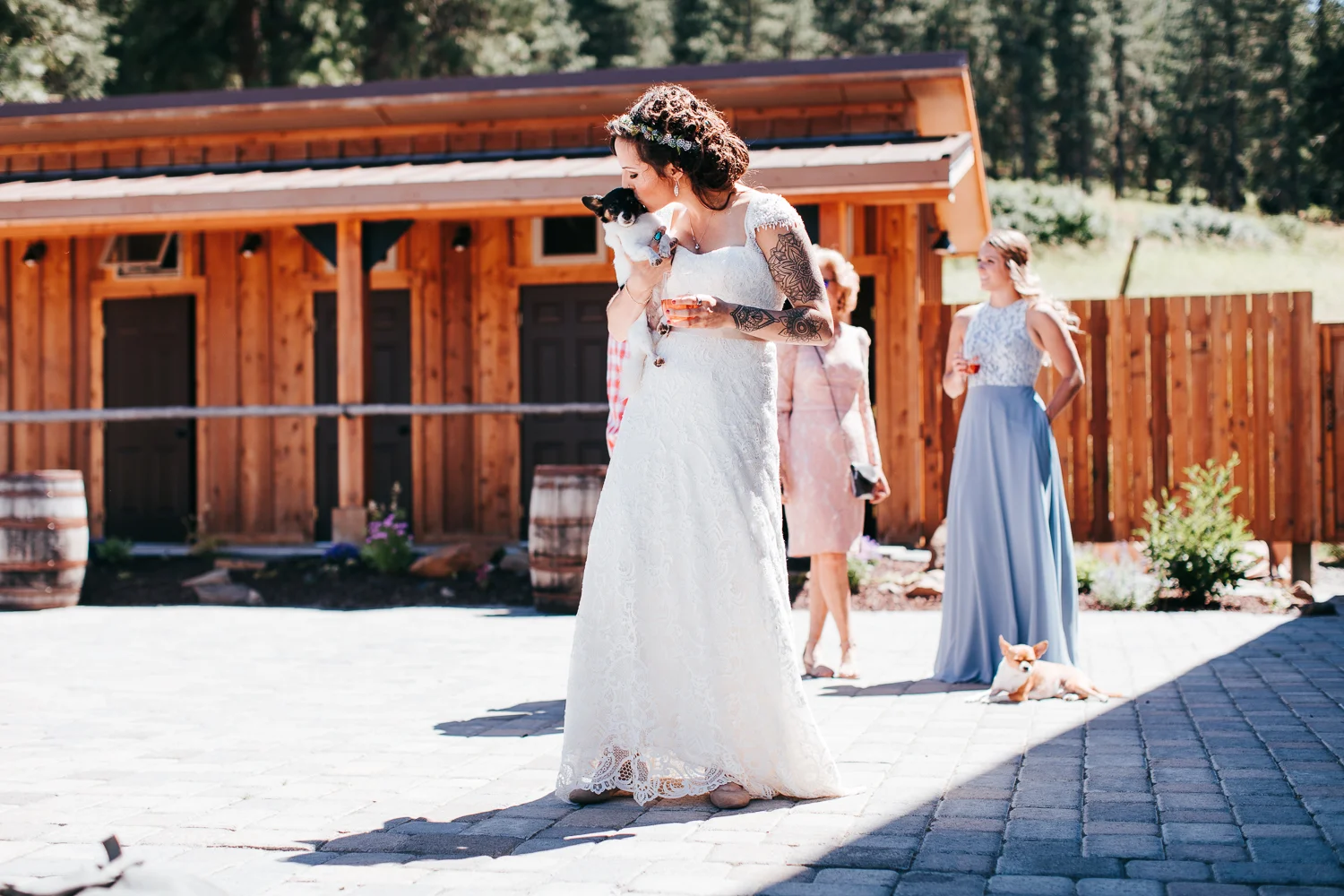 cle-elum-wedding-photographer-cattle-barn-0318.jpg