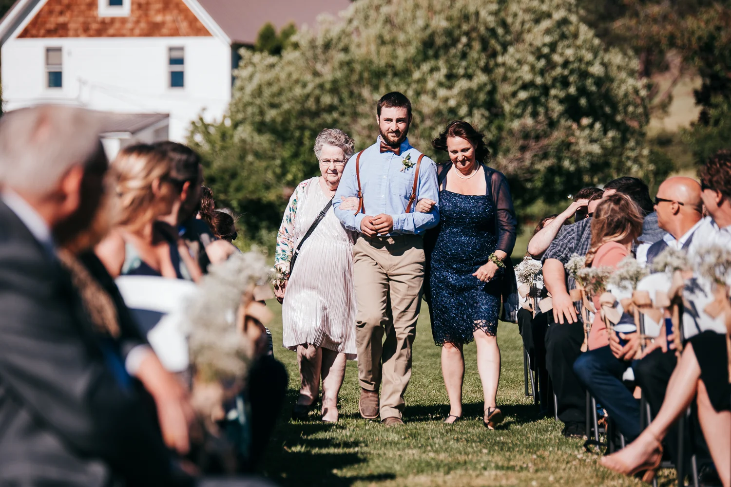 cle-elum-wedding-photographer-cattle-barn-0592.jpg