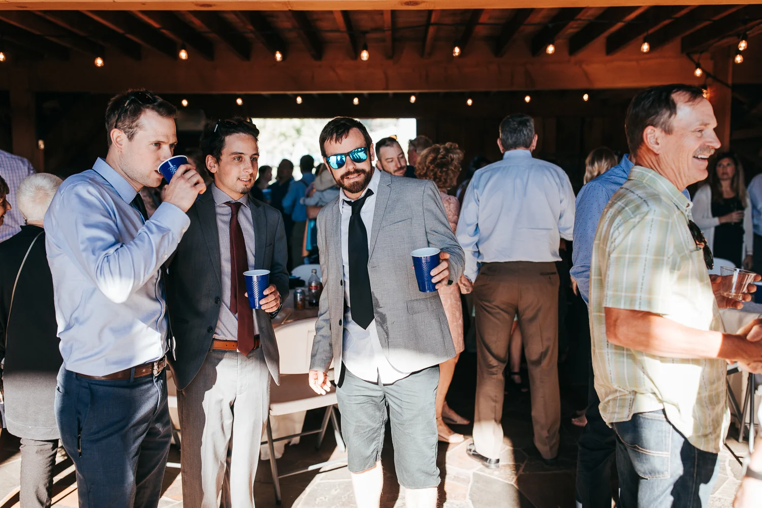 cle-elum-wedding-photographer-cattle-barn-0785.jpg