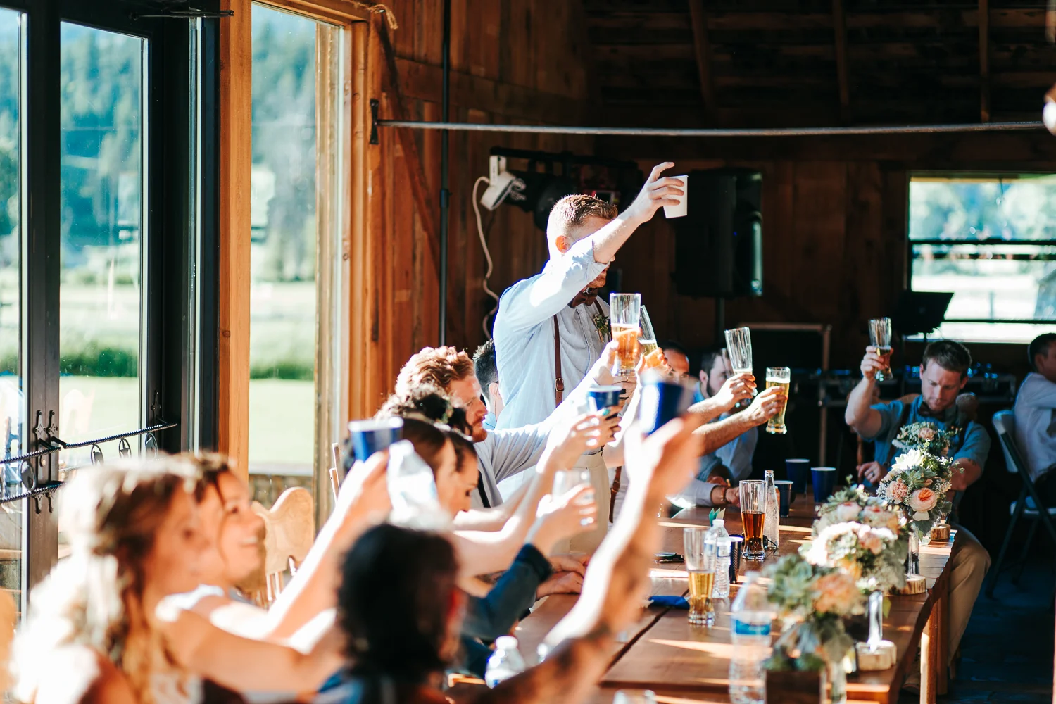 cle-elum-wedding-photographer-cattle-barn-0864.jpg