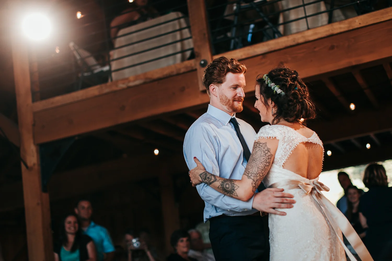 cle-elum-wedding-photographer-cattle-barn-0965.jpg