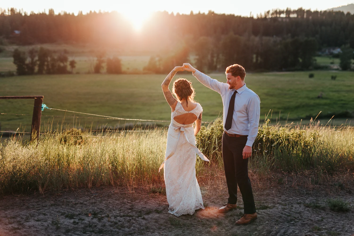 cle-elum-wedding-photographer-cattle-barn-1042.jpg