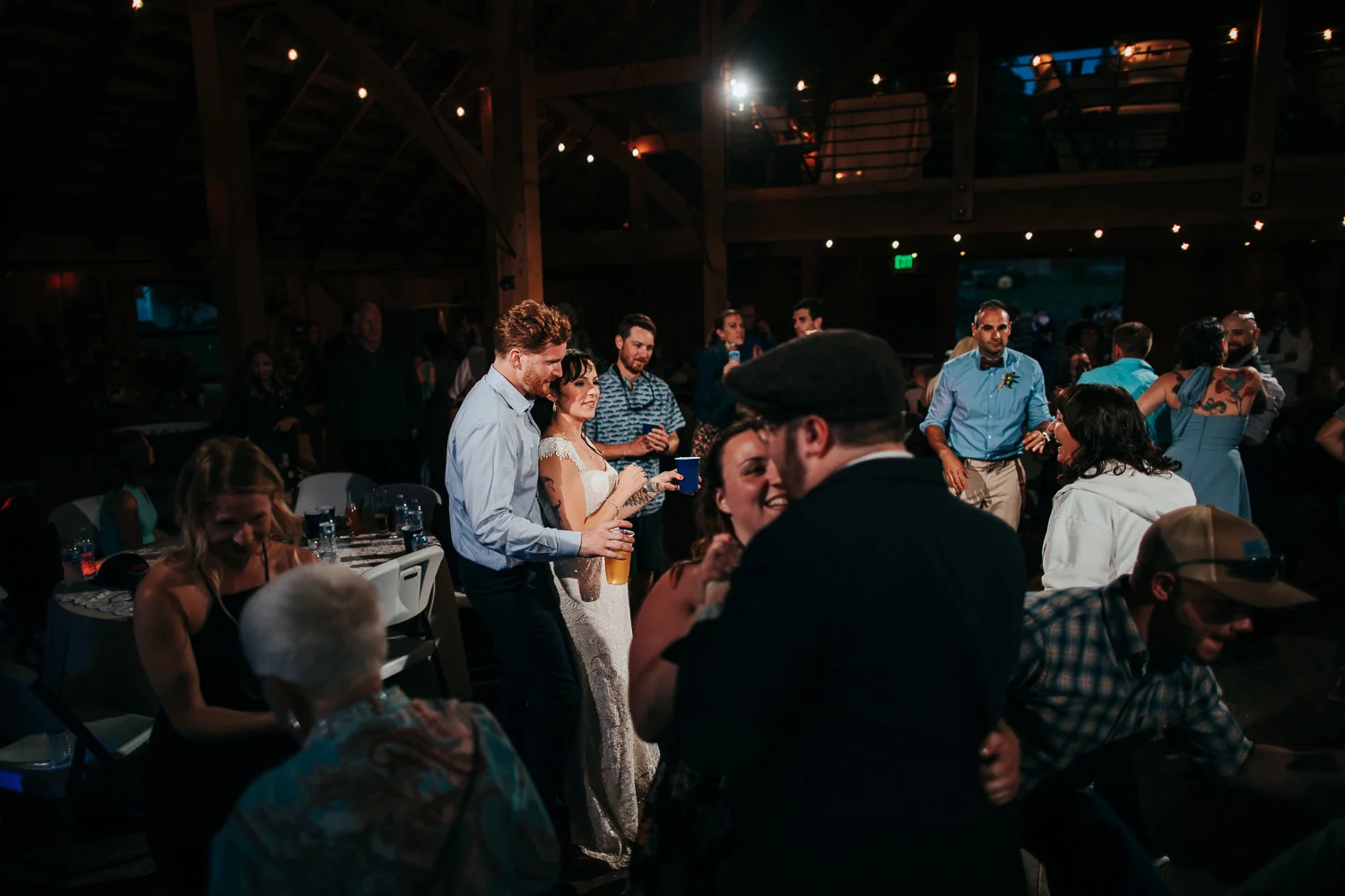 cle-elum-wedding-photographer-cattle-barn-1143.jpg