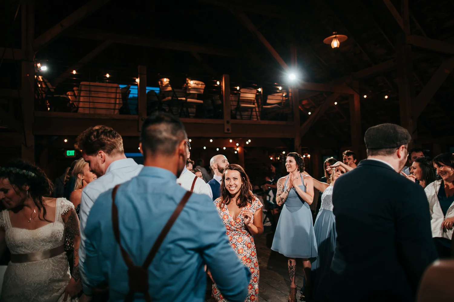 cle-elum-wedding-photographer-cattle-barn-1149.jpg