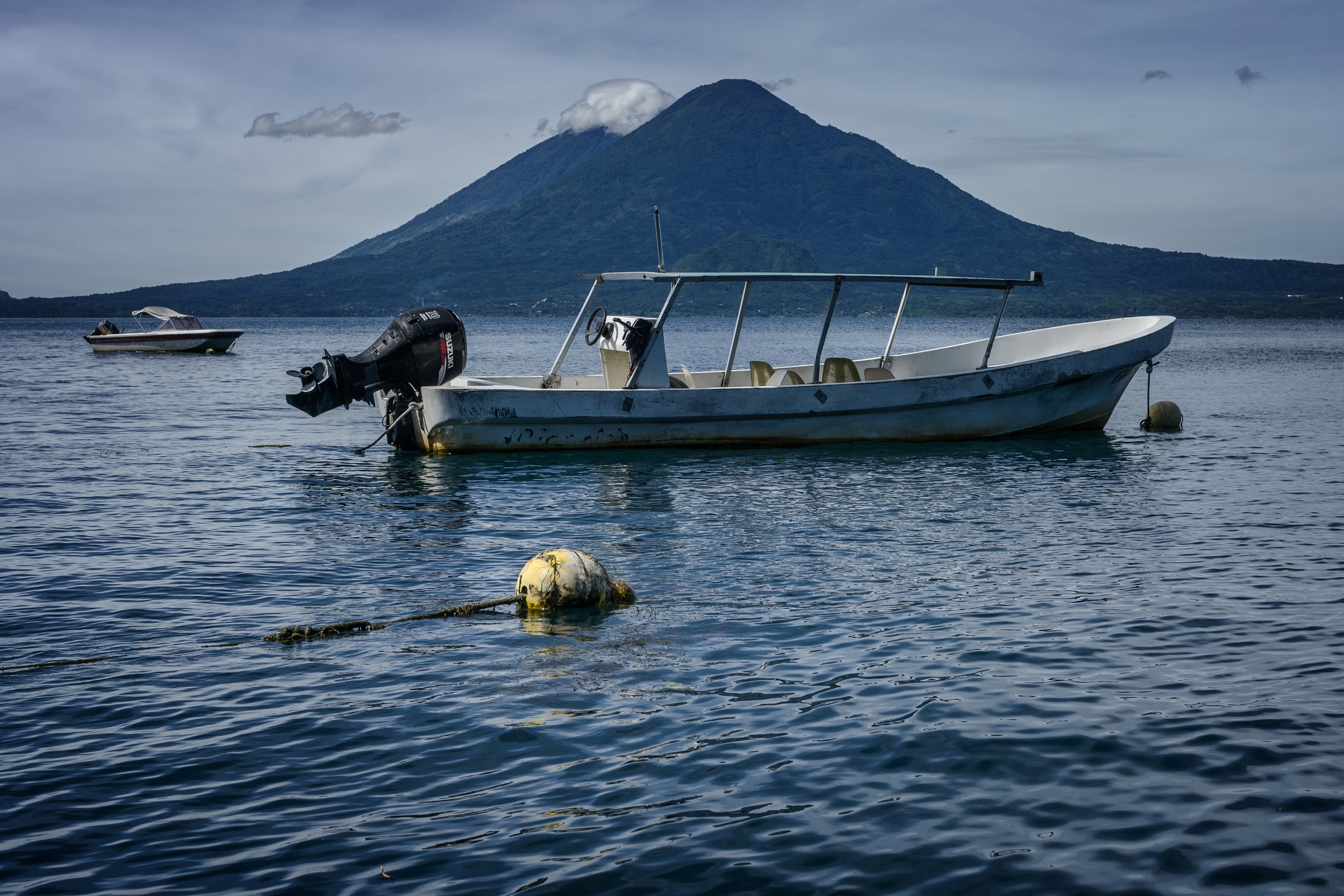  LAGO DI ATITLAN, GUATEMALA 