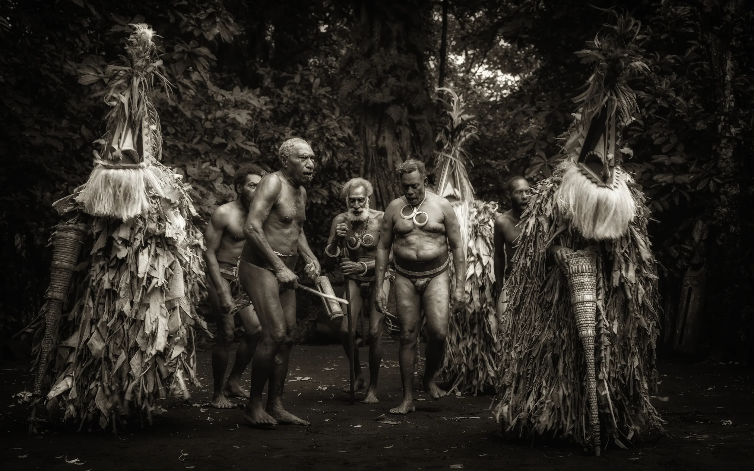 rom dance: still living tradition