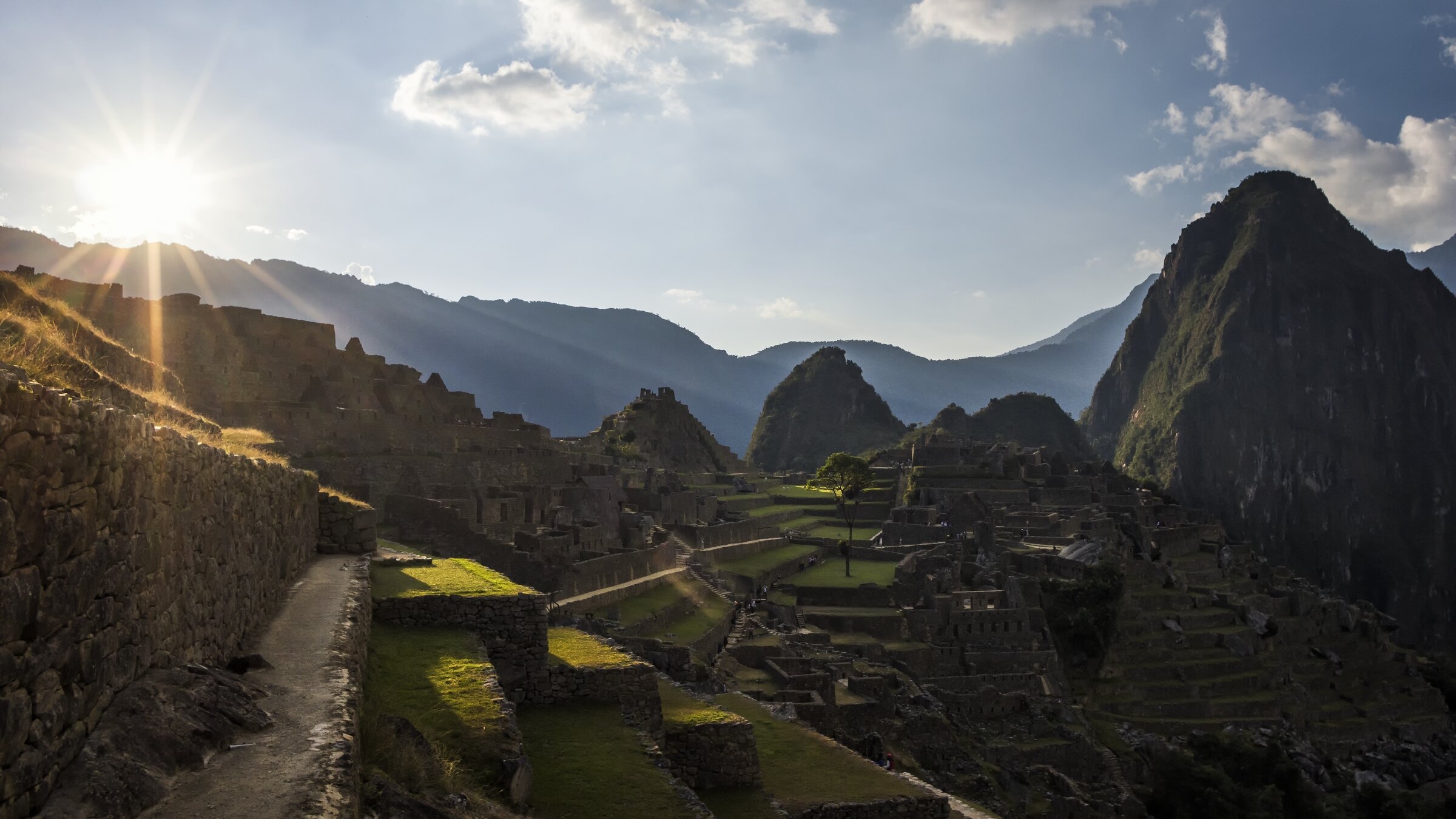  MACHU PICCHU, PERU 