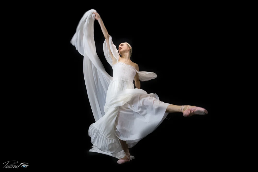 17-09-17-Dance-2173-Edit-Web.jpg