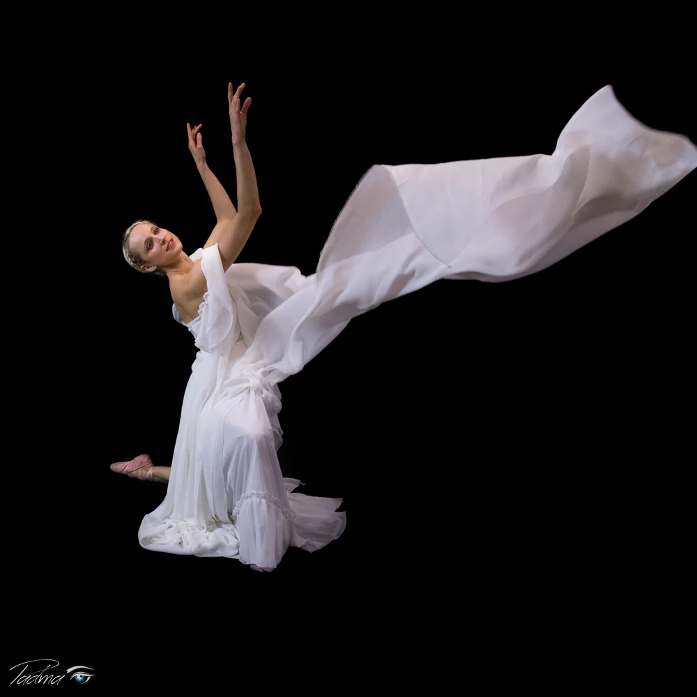 17-09-17-Dance-2120-Edit-Web.jpg