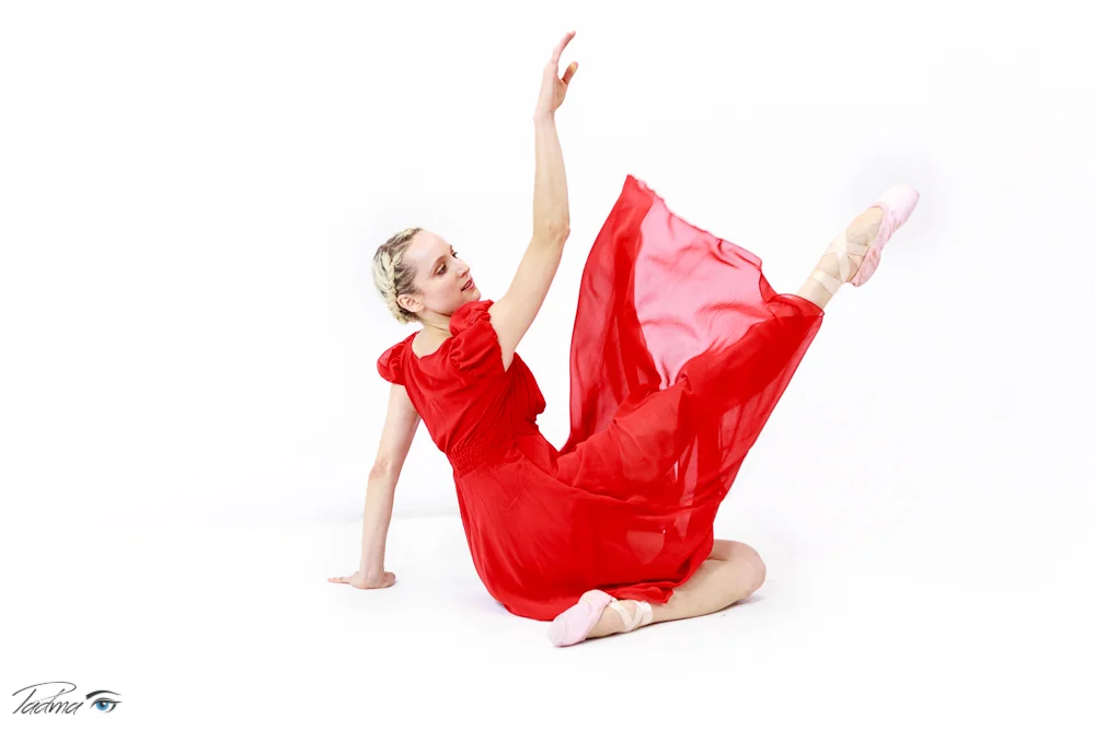 17-09-17-Dance-1031-edit 1-Web.jpg