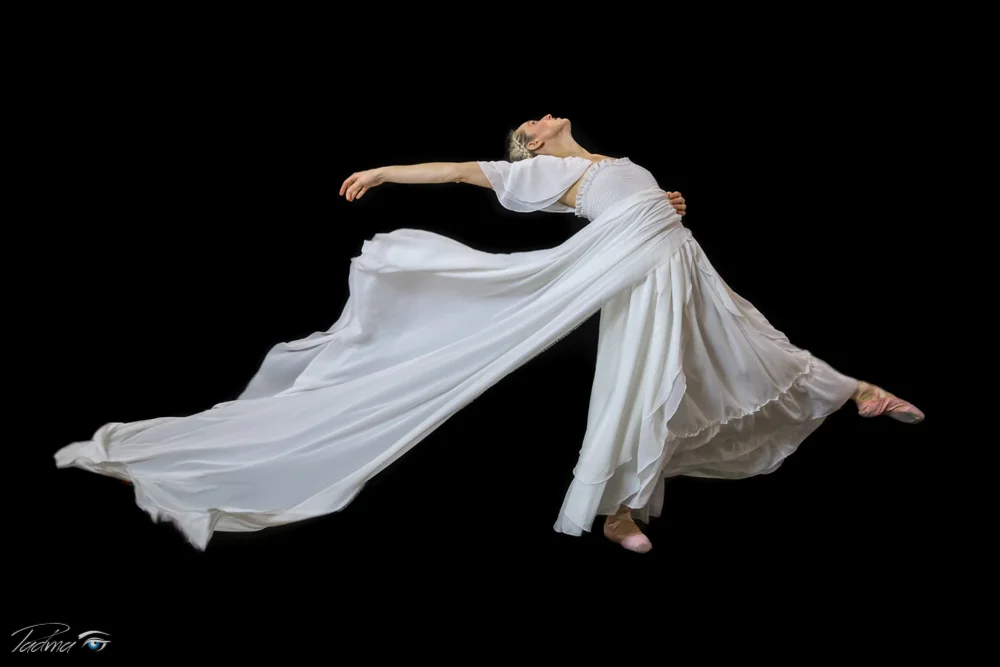 17-09-17-Dance-2214-Edit-Web.jpg