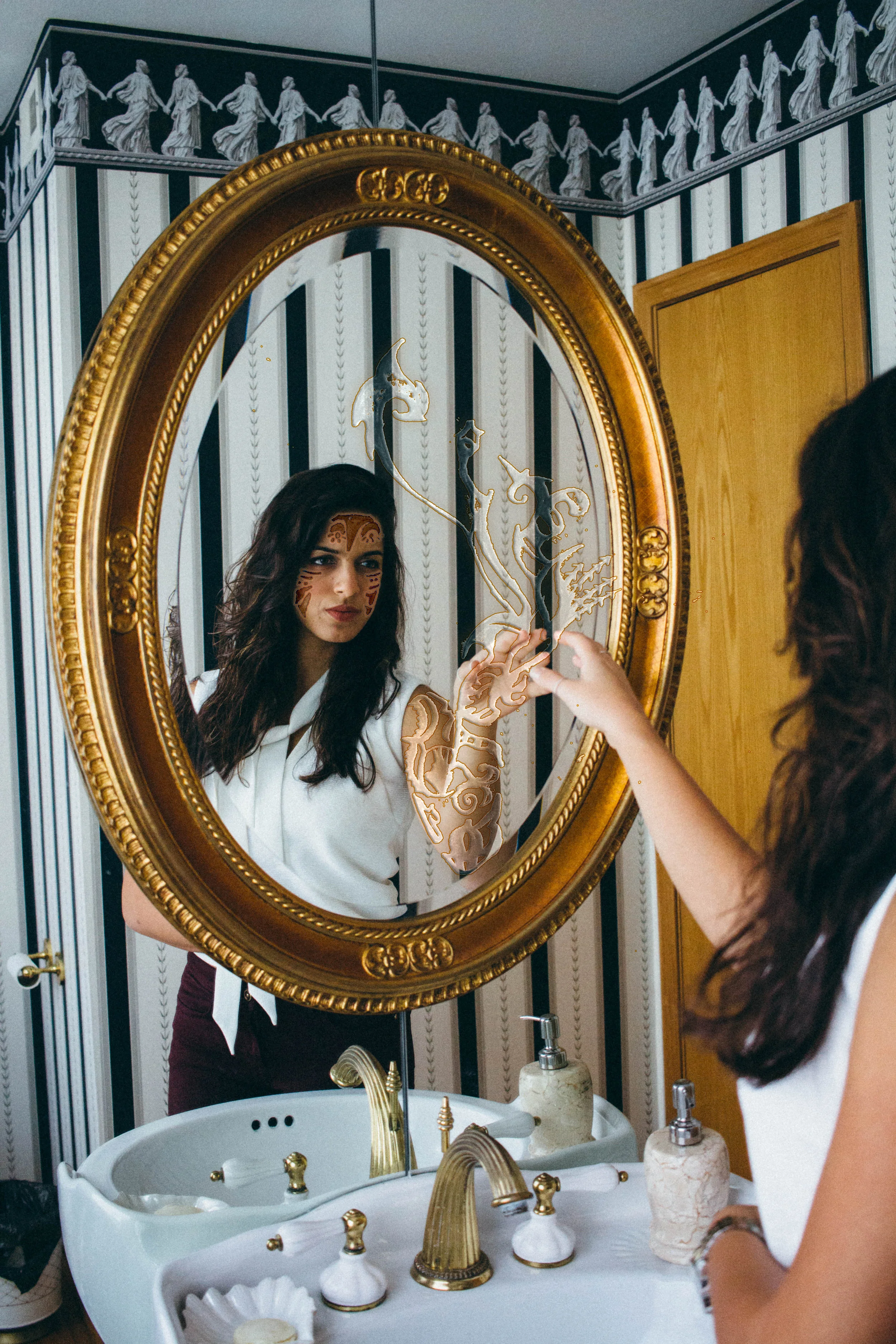 Sheila_mirror.jpg