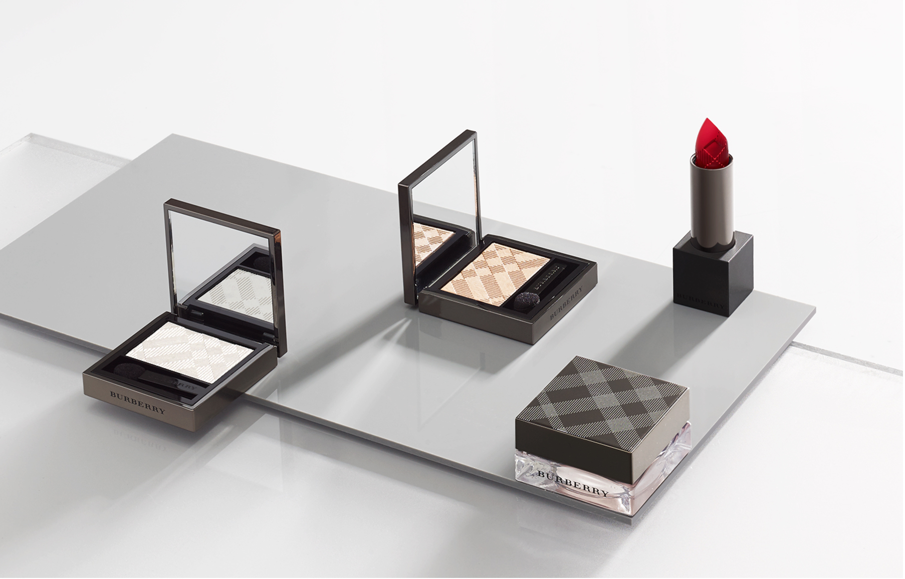 burberryCosmetics_elyseRemenowsky_bryanEdwards.png